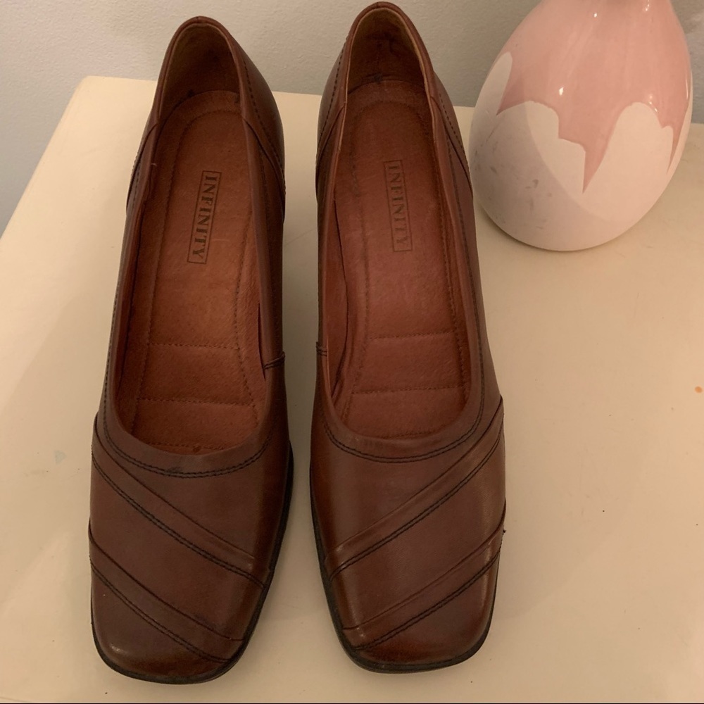 Infinity NWOT square toe brown leather size 9M shoes - Picture 4 of 7
